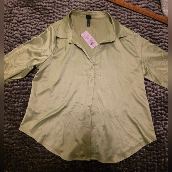 Women's Bell Long Sleeves Button Down Shiny Sage Gree Top Wild Fable XXL - Picture 9 of 14